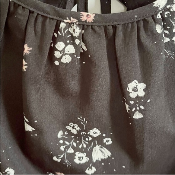 CAbi Black Floral Sleeveless Blouse - Picture 4 of 10